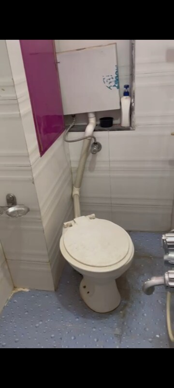 Bathroom in 2 BHK Apartment at Hilton Residency, Byculla West – for Sale