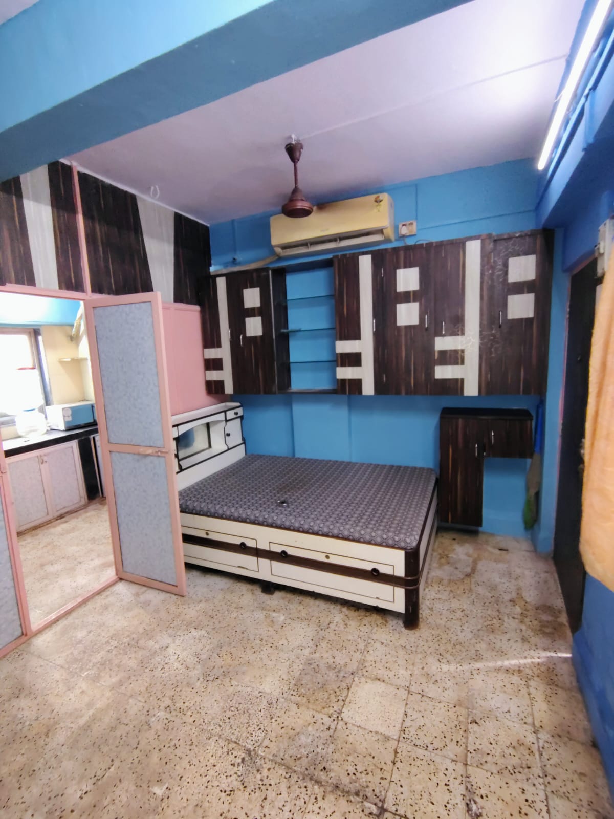 1 Rk+ Pooja Room Apartment For Rent in Tapasya Apartment Dadar