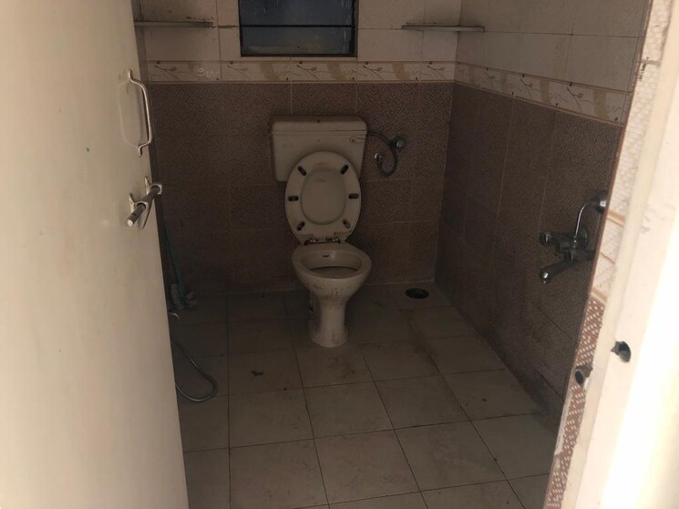 Bathroom, yamunashree-apartment 2 Bedroom 1000 Sq.Ft. Apartment In Dattawadi Pune 9128892