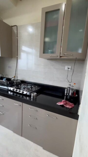 Furnished Amenities in 2 BHK Apartment at Sheth Auris Serenity Tower 1, Malad West – for Rent