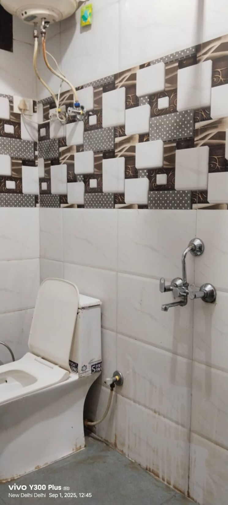 Bathroom, govindpuri 2 Bedroom 580 Sq.Ft. Builder Floor In Govindpuri Delhi 9128922