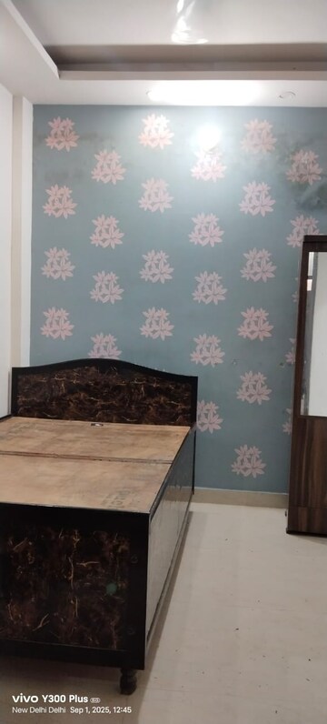 Bedroom in 2 BHK Builder Floor at Govindpuri – for Rent