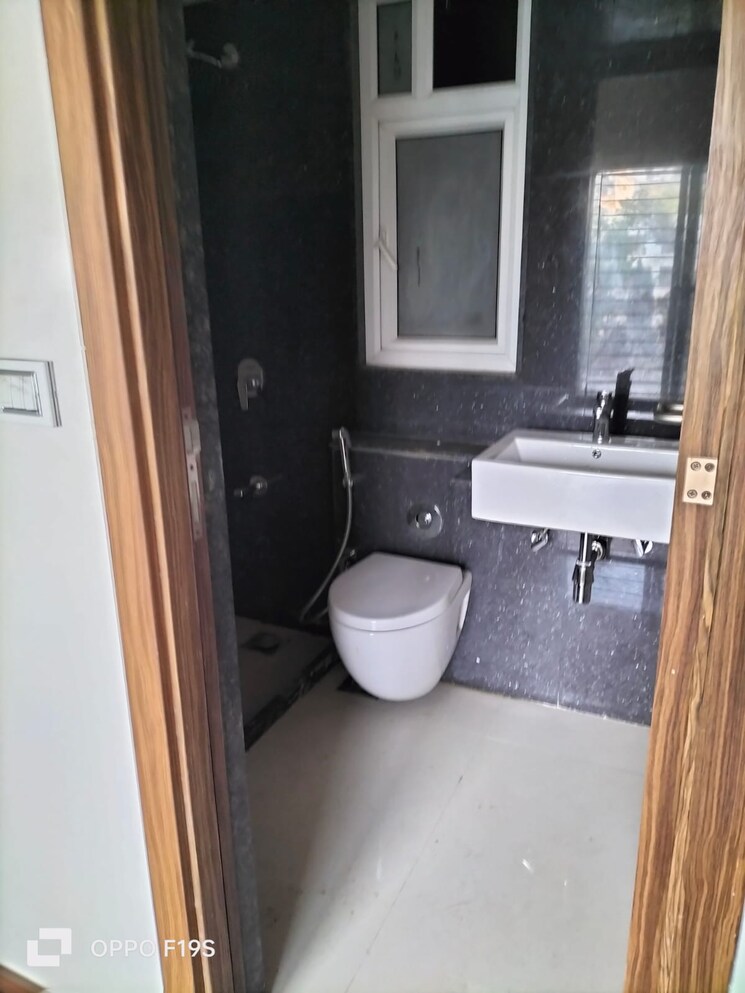 Bathroom, ganga-legend 3 Bedroom 1280 Sq.Ft. Apartment In Bavdhan Pune 9128910