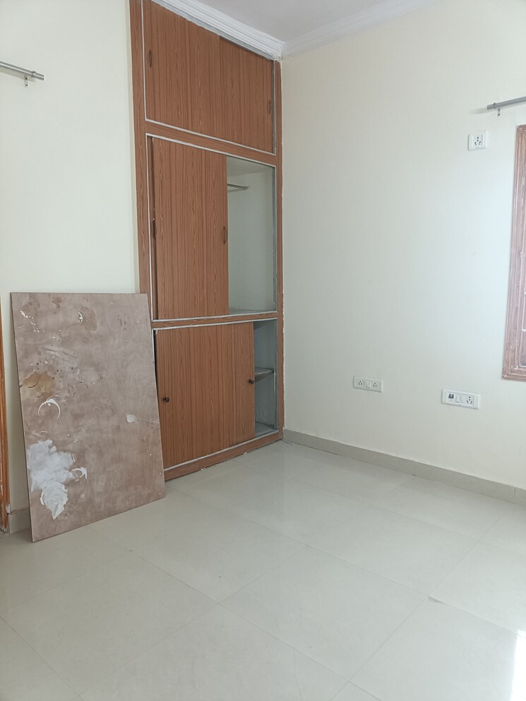 Room, ip extension 2 Bedroom 850 Sq.Ft. Apartment In Ip Extension Delhi 9128931