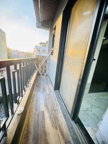 Balcony in 1 BHK Builder Floor at Palm Residency Chhatarpur, Chattarpur – for Rent