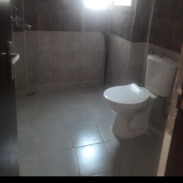 Bathroom in 3.5 BHK Apartment at Panchsheel Greens II, Panchsheel Green – for Rent