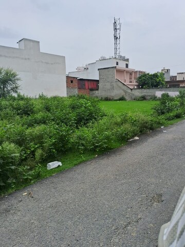 Plot For Sale in Sector 80