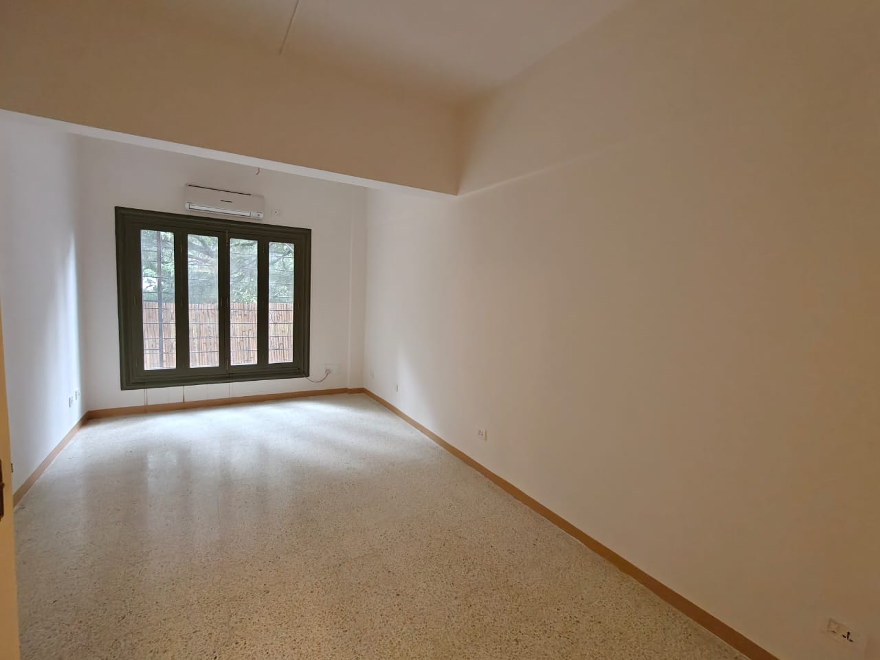 2 BHK Apartment For Rent in Fair Mont