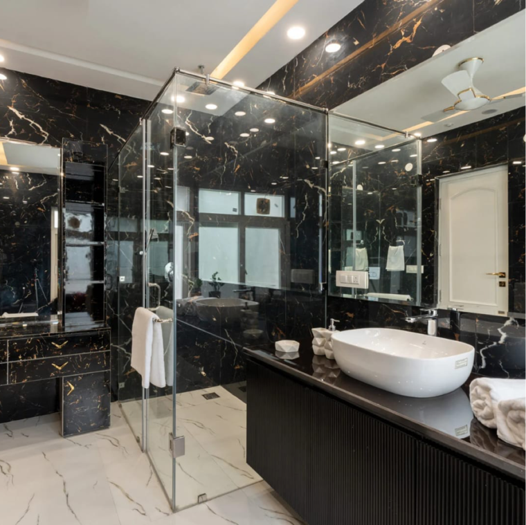 Gym, sector 14 4 Bedroom 500 Sq.Yd. Builder Floor In Sector 14 Gurgaon 9129045