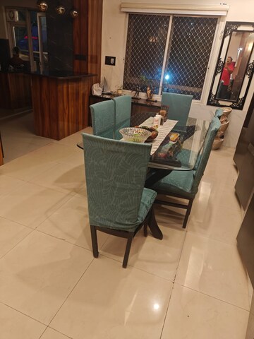 Team Area in 4 BHK Apartment at BPTP Park Grandeura, Sector 82 – for Sale