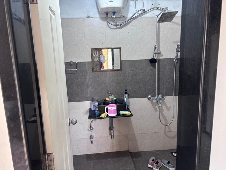Bathroom, kamdhenu-jasmine-chs 1 Bedroom 504 Sq.Ft. Apartment In Pimple Saudagar Pune 9129114