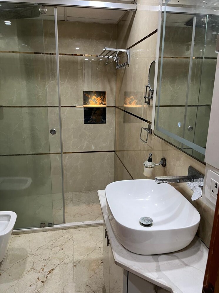 Bathroom, sector 82 3 Bedroom 1750 Sq.Ft. Apartment In Sector 82 Noida 9129109
