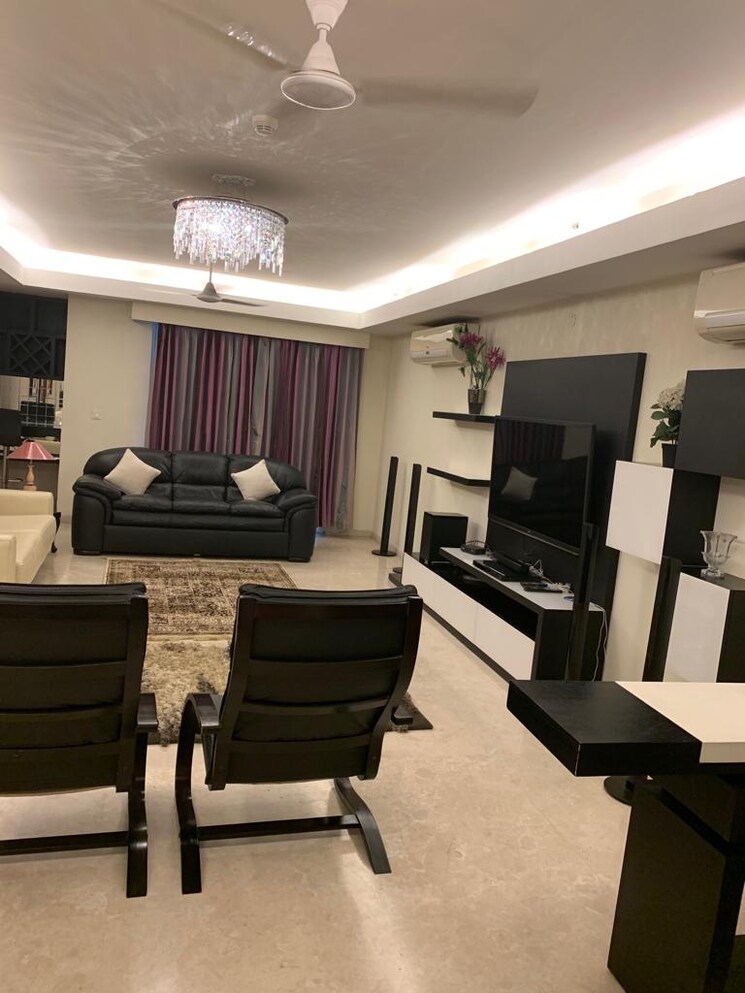 Living Room, dlf-the-belaire 4 Bedroom 4200 Sq.Ft. Apartment In Sector 54 Gurgaon 9129124