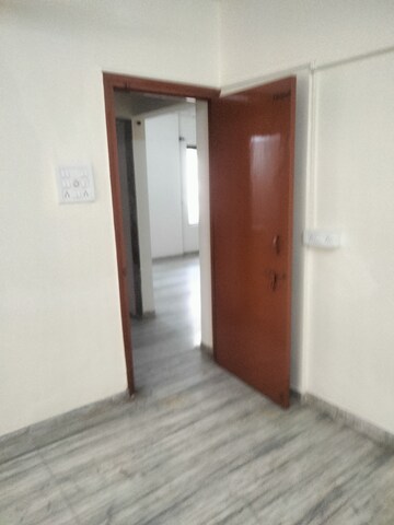 Room in 2 BHK Apartment at Sankalp CHS Malad East, Malad East – for Rent