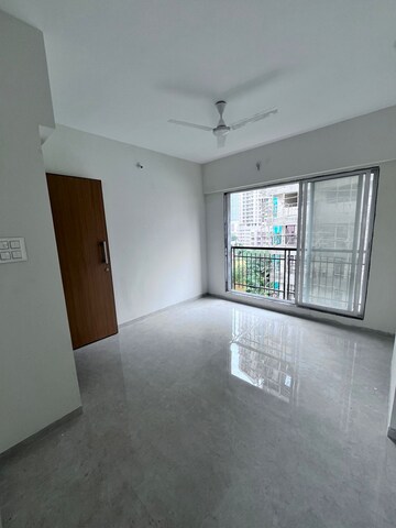 2 BHK Apartment For Rent in Je and Vee Madhuban, Malad East