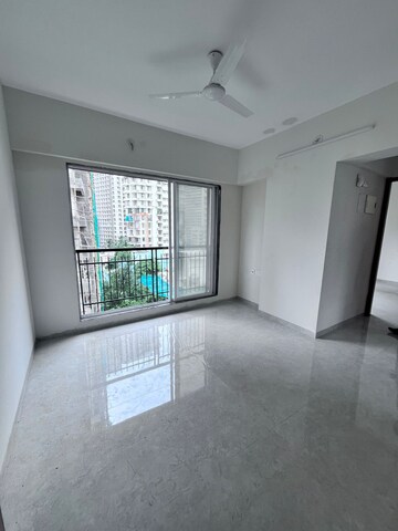 Room in 2 BHK Apartment at Je and Vee Madhuban, Malad East – for Rent