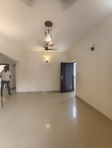 Room in 3 BHK Apartment at Vasant Kunj – for Rent