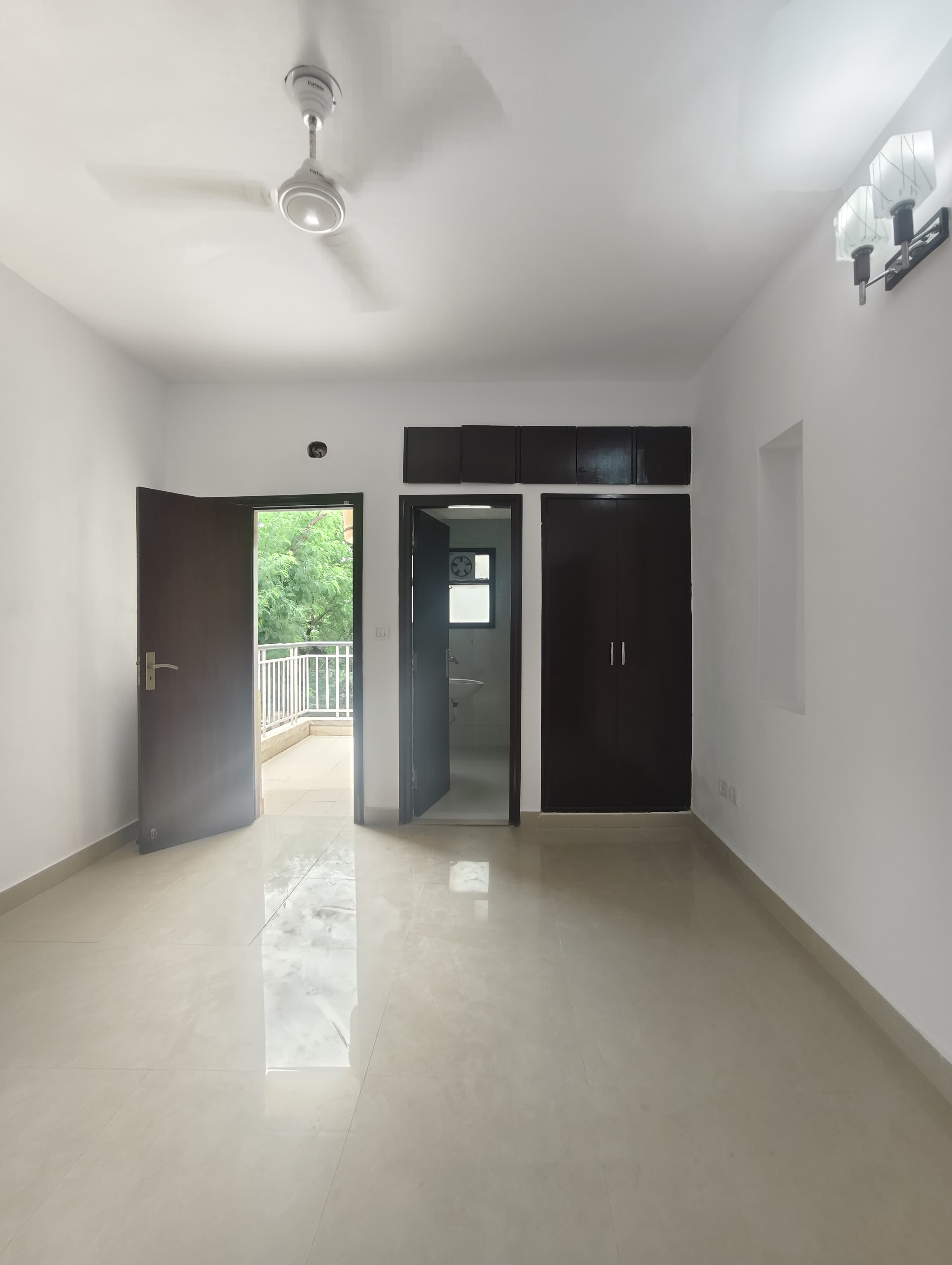 3 BHK + Extra Room Apartment For Rent in B-9 Vasant Kunj South Del