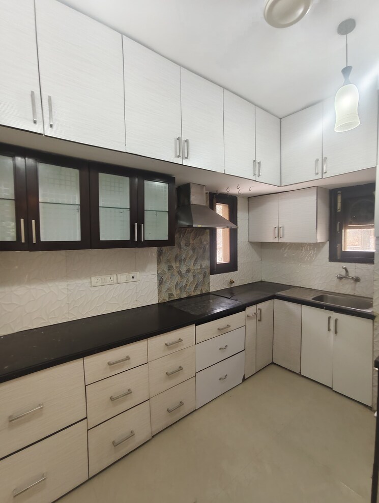 Kitchen, vasant kunj 3 Bedroom 1500 Sq.Ft. Apartment In Vasant Kunj Delhi 9129156