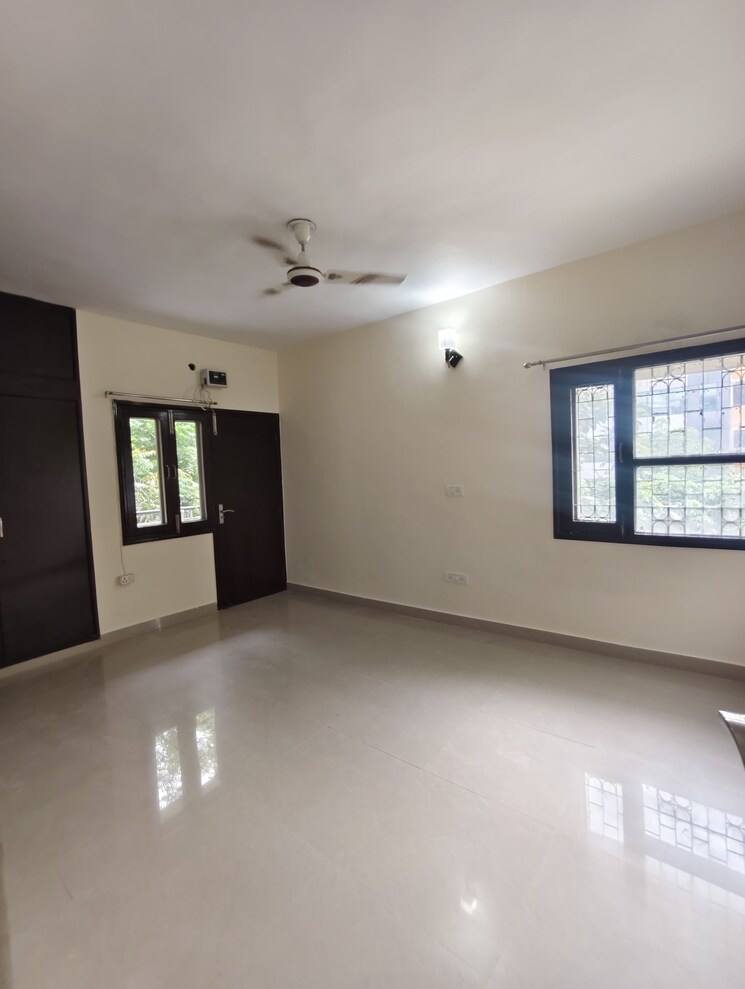 Room, vasant kunj 3 Bedroom 1500 Sq.Ft. Apartment In Vasant Kunj Delhi 9129156