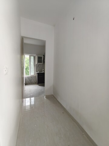 Room in 3 BHK Apartment at Vasant Kunj – for Rent