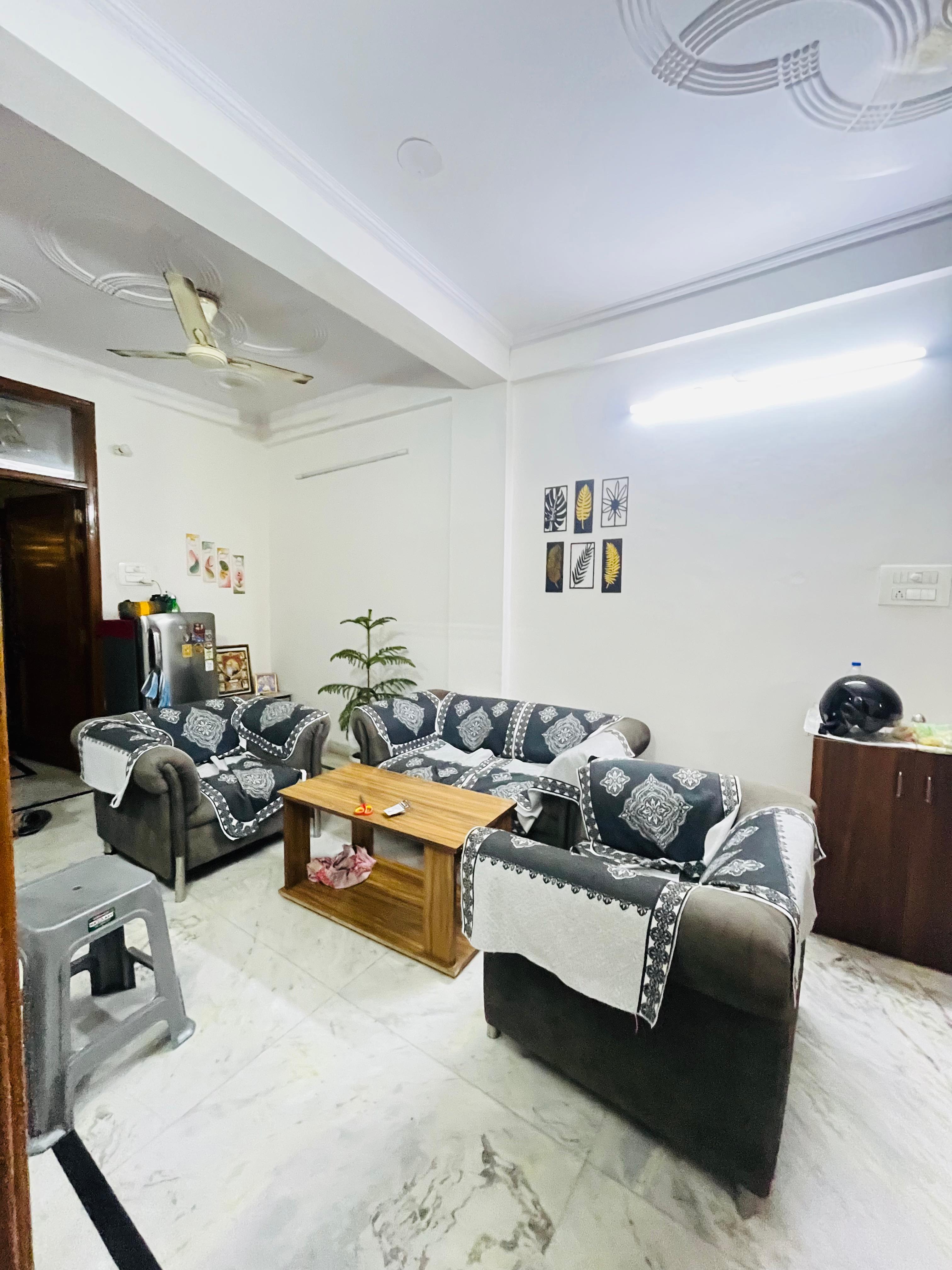 2 BHK Builder Floor For Rent in T Block 