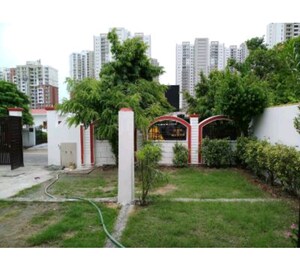  Plot For Sale in RWA Apartments Sector 30, Sector 30