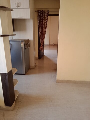 Room in 2 BHK Apartment at Imperia Prideville, Sector 25 Yamuna Expressway – for Rent
