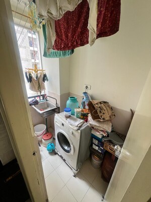 Room in 2 BHK Apartment at Rainbow Vistas, Hi Tech City – for Sale