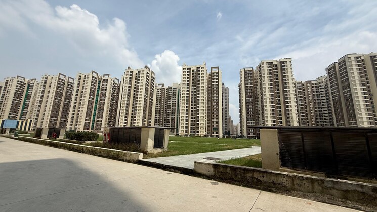 Exterior View, amrapali-golf-homes 2 Bedroom 1100 Sq.Ft. Apartment In Sector 4 Greater Noida Greater Noida 9129169