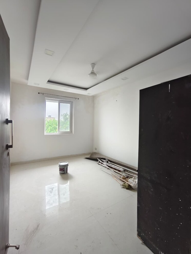 Room, vasant kunj 3 Bedroom 1200 Sq.Ft. Apartment In Vasant Kunj Delhi 9129170