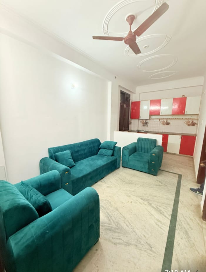 1 BHK Builder Floor For Rent in Chattarpur