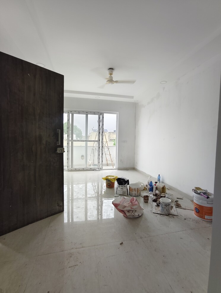 Room, vasant kunj 3 Bedroom 1200 Sq.Ft. Apartment In Vasant Kunj Delhi 9129170