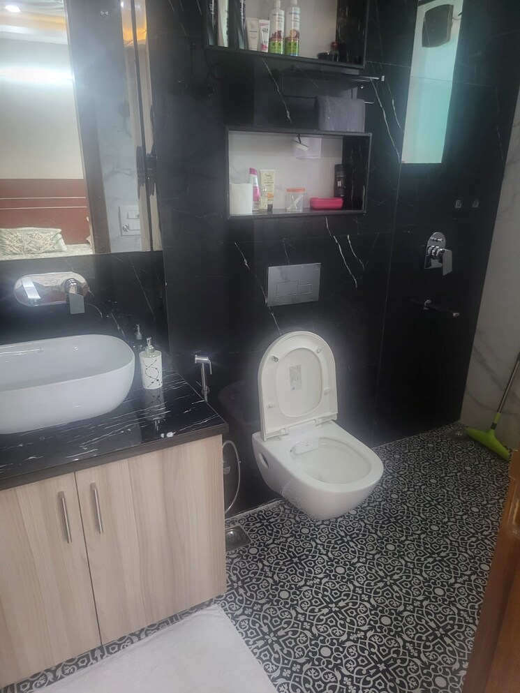 Bathroom, sector 40 2 Bedroom 1409 Sq.Ft. Builder Floor In Sector 40 Gurgaon 9129179