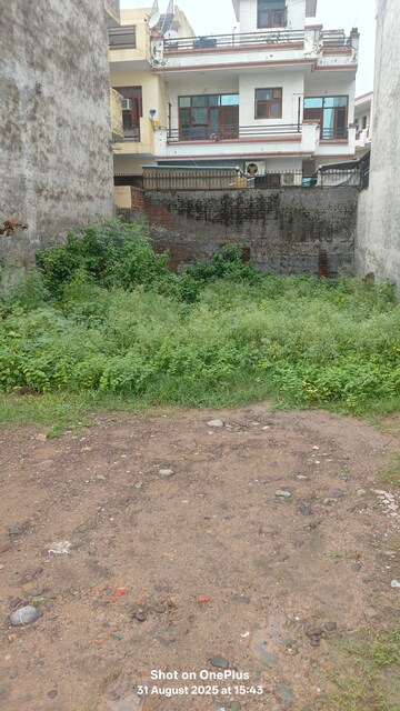  Plot For Sale in Sector 21