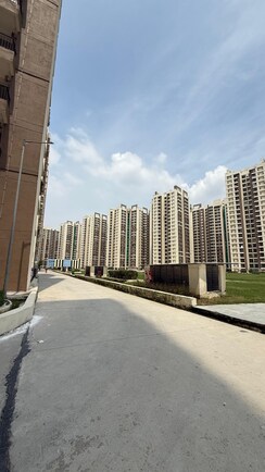 3 BHK Apartment For Sale in Amrapali Golf Homes