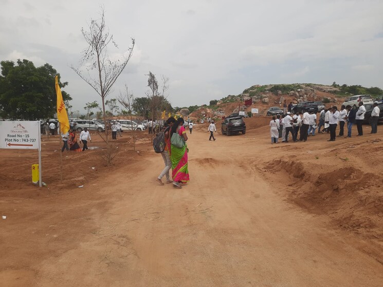  Parking, bhuvanagiri  150 Sq.Yd. Plot In Bhuvanagiri Hyderabad 9129190