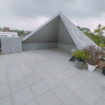 Balcony in 4 BHK Builder Floor at Panchsheel Park – for Rent