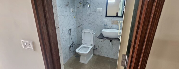 Bathroom, sector 6 dwarka 3 Bedroom 1350 Sq.Ft. Apartment In Sector 6 Dwarka Delhi 9129248
