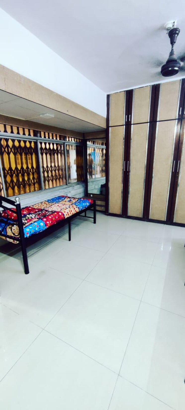 Bedroom, mahim west Pg For Boys In Mahim West 9129249