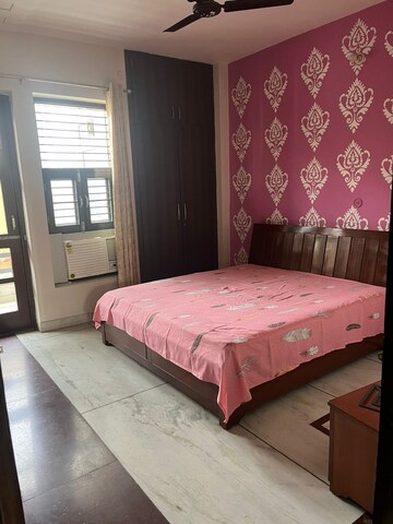 Bedroom in 2 BHK Builder Floor at Sector 52 – for Rent