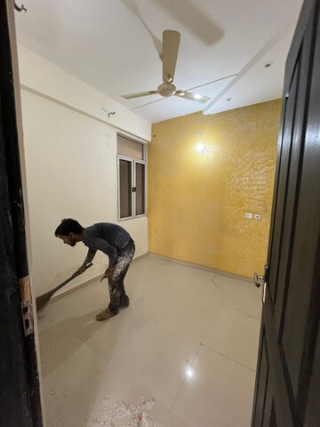2 BHK Apartment For Rent in Prateek Wisteria, Sector 77