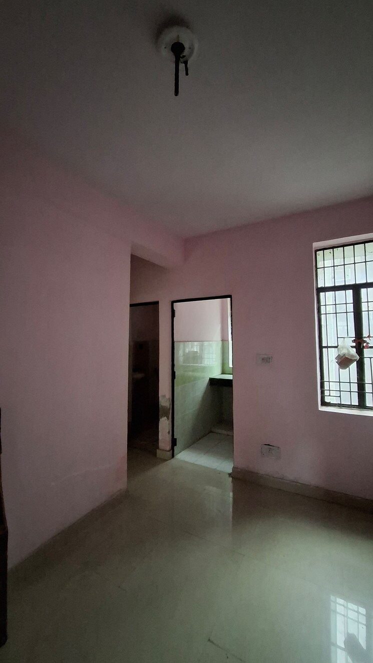 undefined, sector 10 greater noida 1.5 Bedroom 30 Sq.Mt. Apartment In Sector 10 Greater Noida Greater Noida 9129260