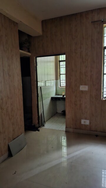 Living Room in 1.5 BHK Apartment at Sector 10 Greater Noida – for Sale