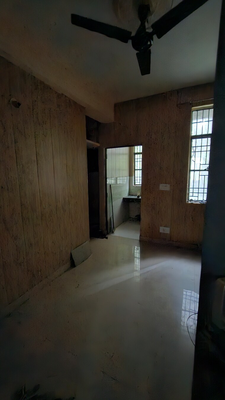 Room, sector 10 greater noida 1.5 Bedroom 30 Sq.Mt. Apartment In Sector 10 Greater Noida Greater Noida 9129260