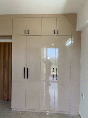 Furnished Amenities in 2 BHK Apartment at MRG Bazaar 93, Sector 93 – for Rent