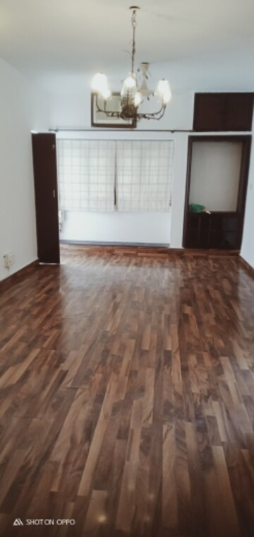 Room in 3 BHK Apartment at DDA Rosewood Apartments, Vasant Kunj – for Rent