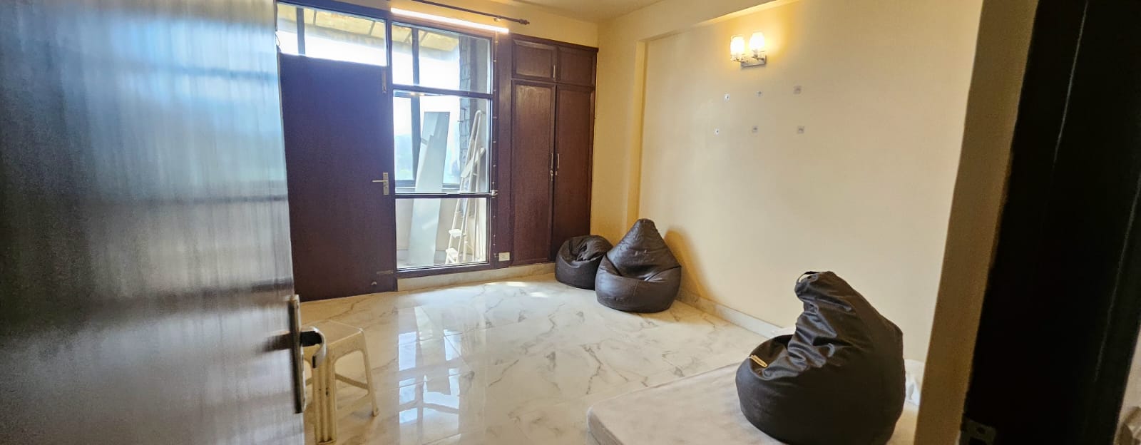3 BHK + Servant Room Apartment For Rent in Princess Park Apartment S