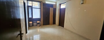 Room in 3 BHK Apartment at Sector 6 Dwarka – for Rent