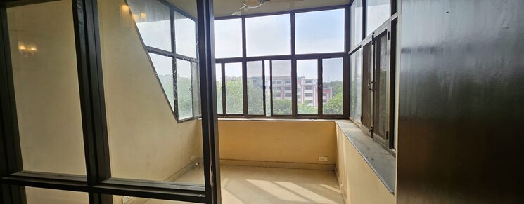 Balcony, sector 6 dwarka 3 Bedroom 1500 Sq.Ft. Apartment In Sector 6 Dwarka Delhi 9129272